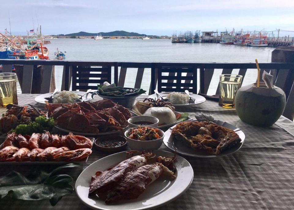 I Na Seaview Hostel ระยอง ภายนอก รูปภาพ
