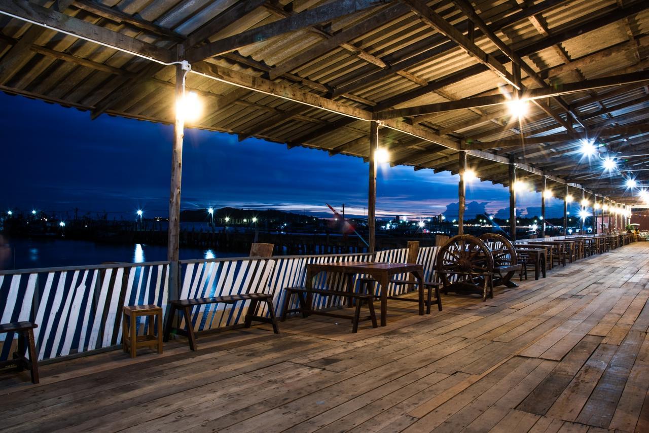 I Na Seaview Hostel ระยอง ภายนอก รูปภาพ