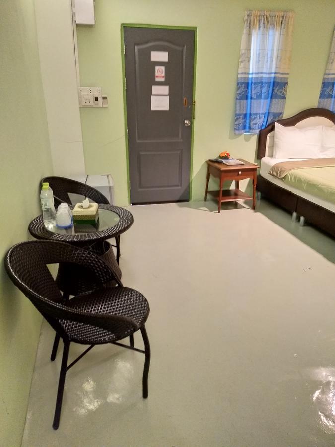 I Na Seaview Hostel ระยอง ภายนอก รูปภาพ